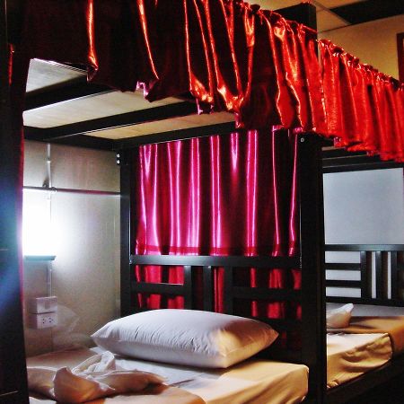 U Hostel Bangkok Exterior photo