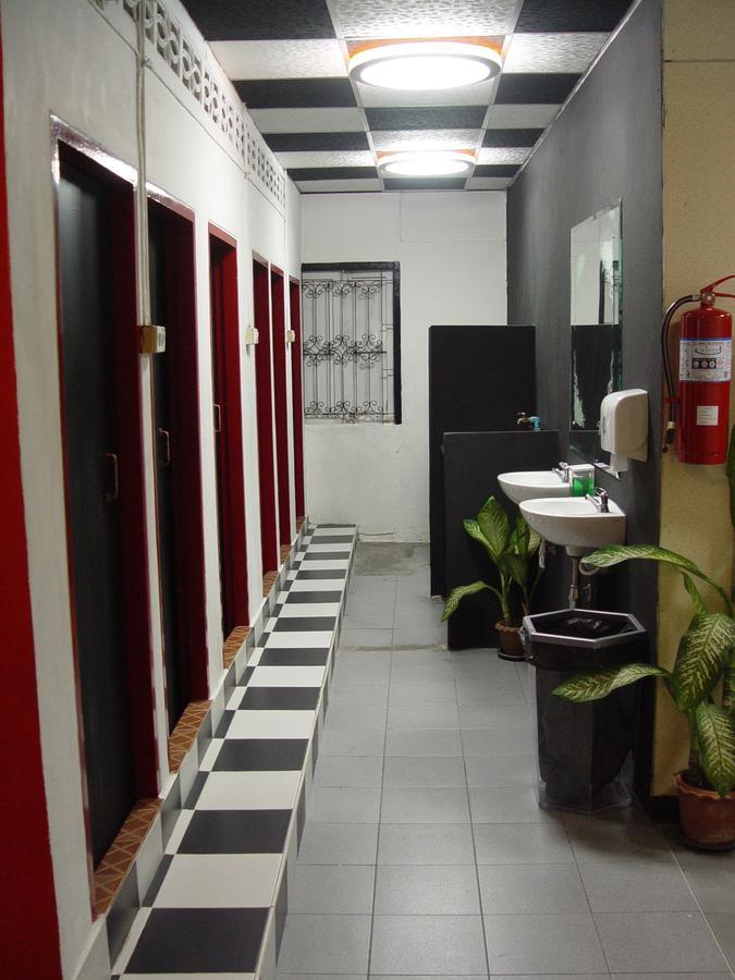 U Hostel Bangkok Exterior photo