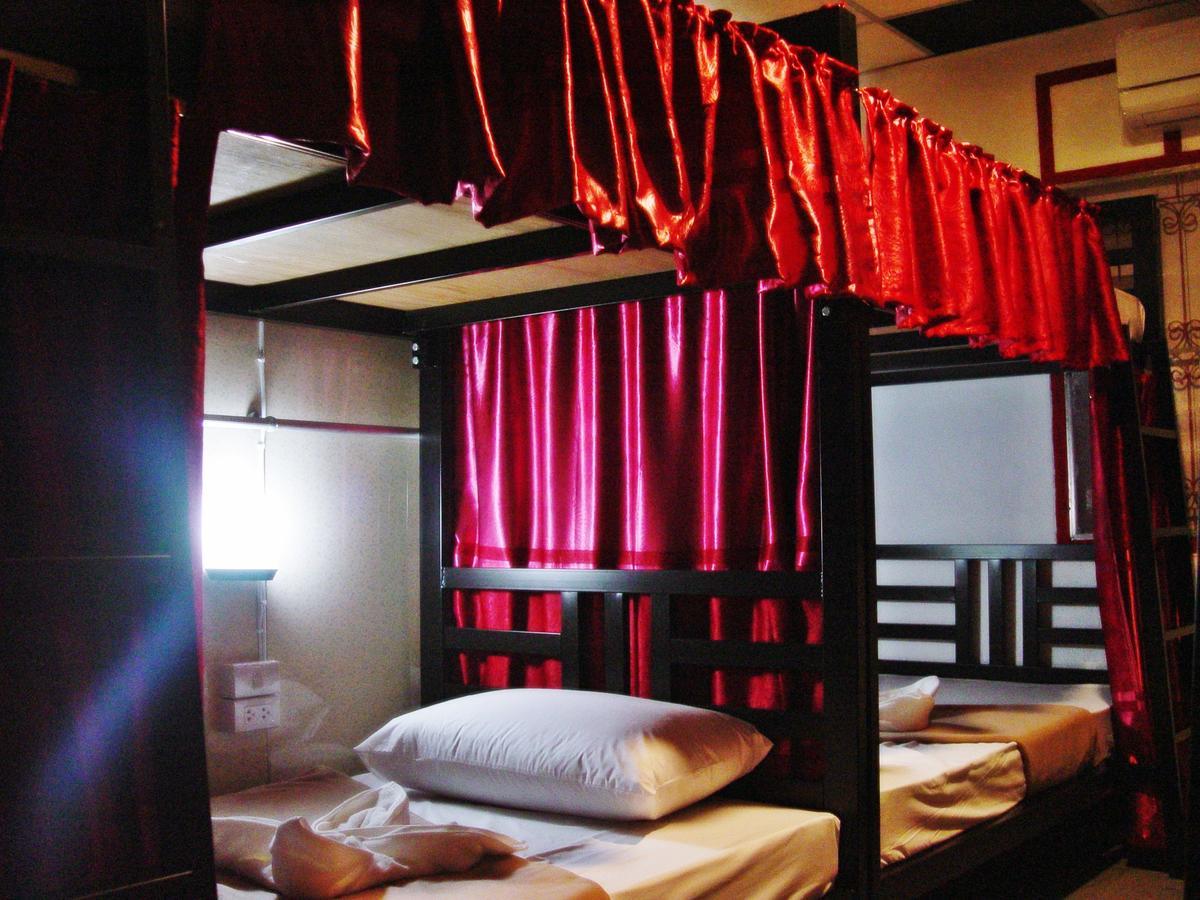 U Hostel Bangkok Exterior photo