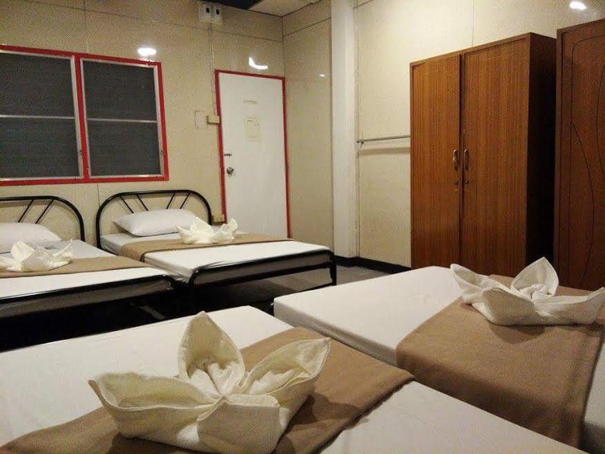 U Hostel Bangkok Exterior photo