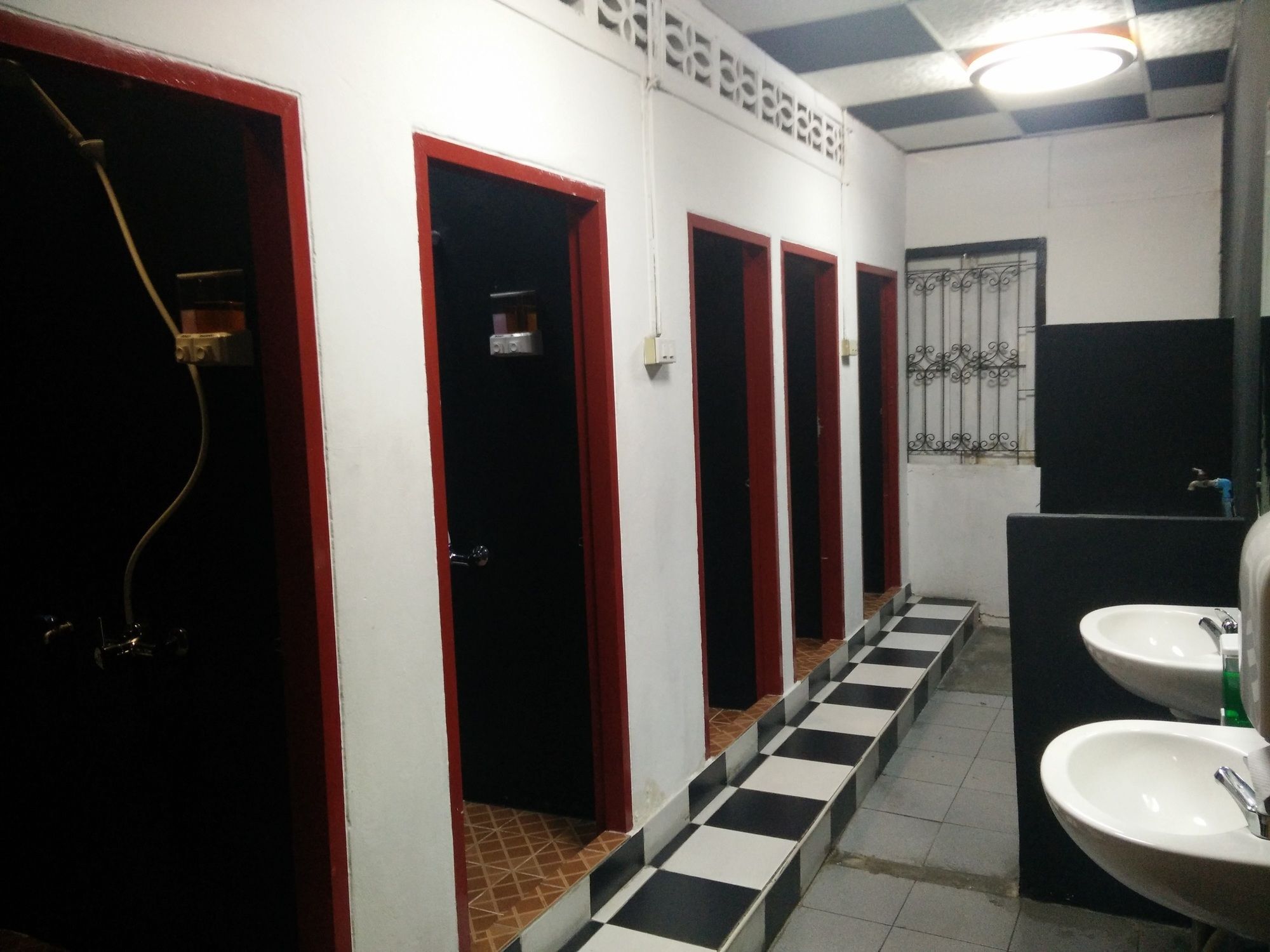 U Hostel Bangkok Exterior photo